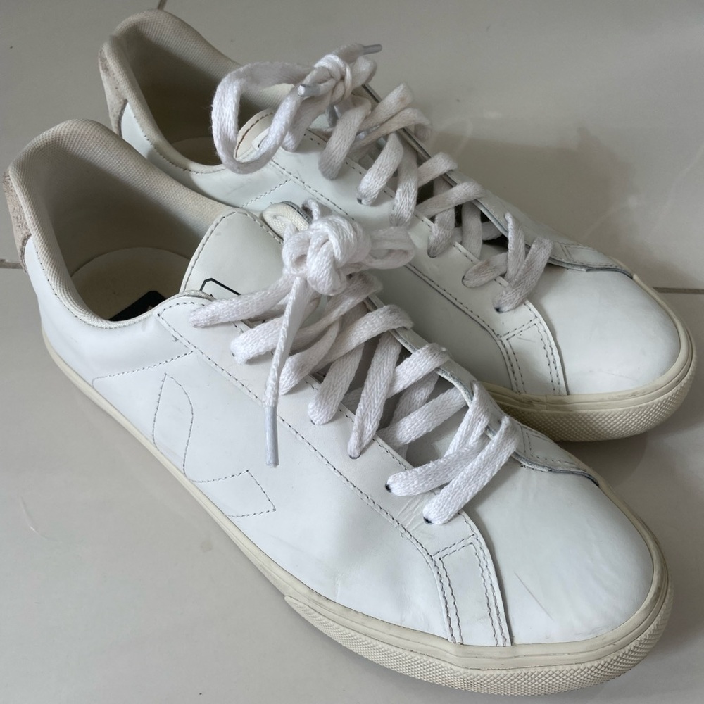 Veja esplar sneakers size 8